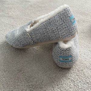 Toms white cozy sweater knit shoes